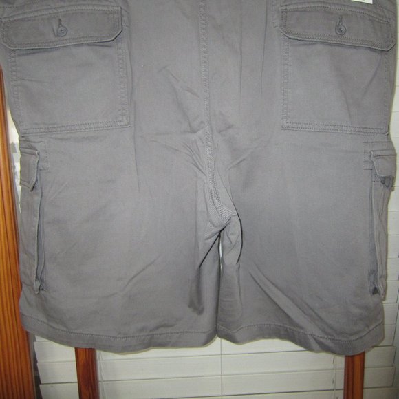 Signature by Levi's Cargo 10" Shorts Men's 46 NEW Gray 100% Cotton - Picture 6 of 6